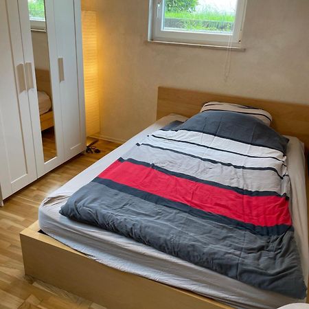 Modernes Studio Mit Separater Kueche Ройтлінген Екстер'єр фото